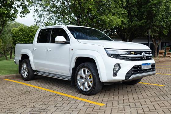 VOLKSWAGEN AMAROK 3.0 V6 TDI DIESEL HIGHLINE CD 4MOTION AUTOMÁTICO
